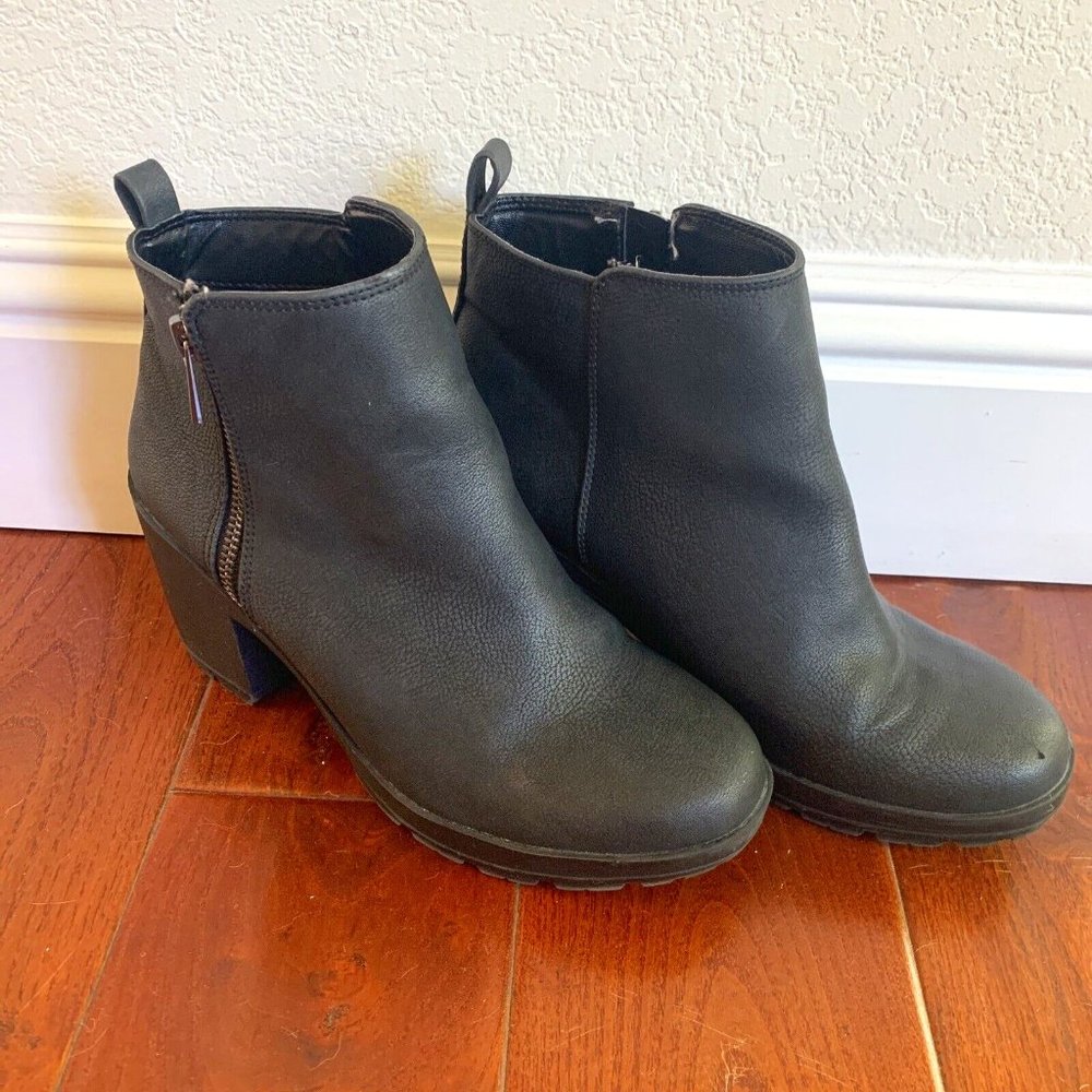 Mix no. 6 Ankle Bootie 7.5 Chunky Lug Boot  Platform Chelsea Zip Black Weinbaum
